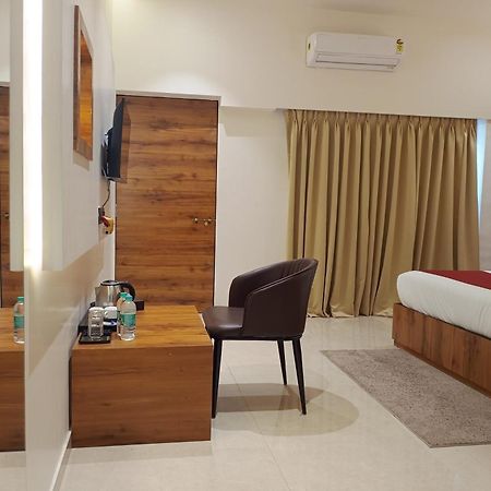 Madhav Residency Hotel & Banquet, Kalyan, Mumbai מראה חיצוני תמונה