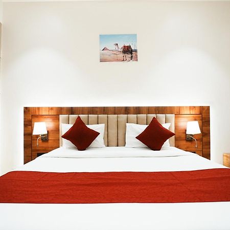 Madhav Residency Hotel & Banquet, Kalyan, Mumbai מראה חיצוני תמונה