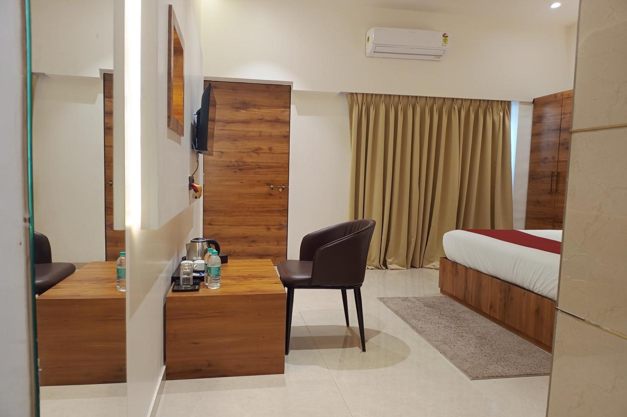 Madhav Residency Hotel & Banquet, Kalyan, Mumbai מראה חיצוני תמונה