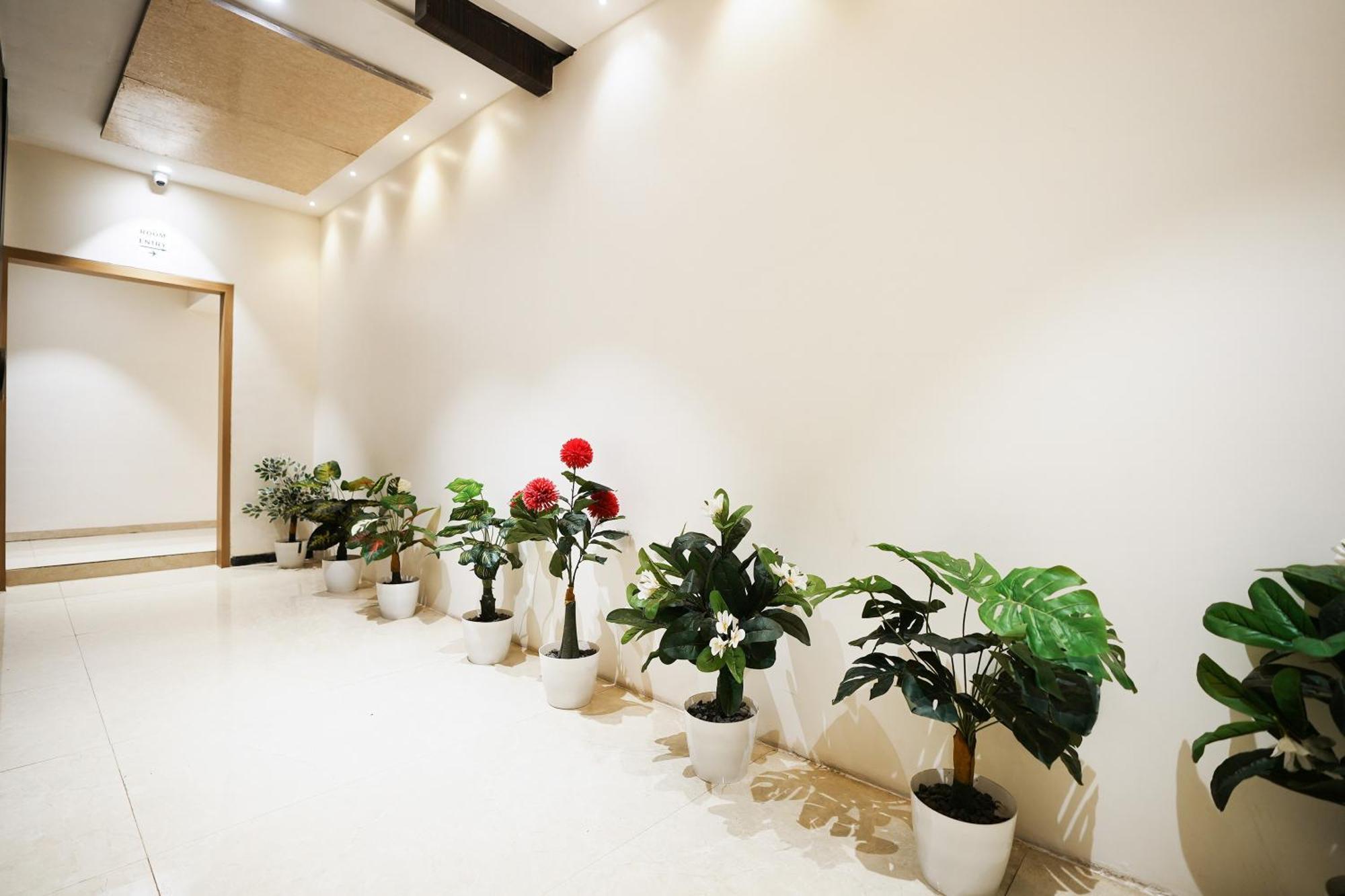 Madhav Residency Hotel & Banquet, Kalyan, Mumbai מראה חיצוני תמונה