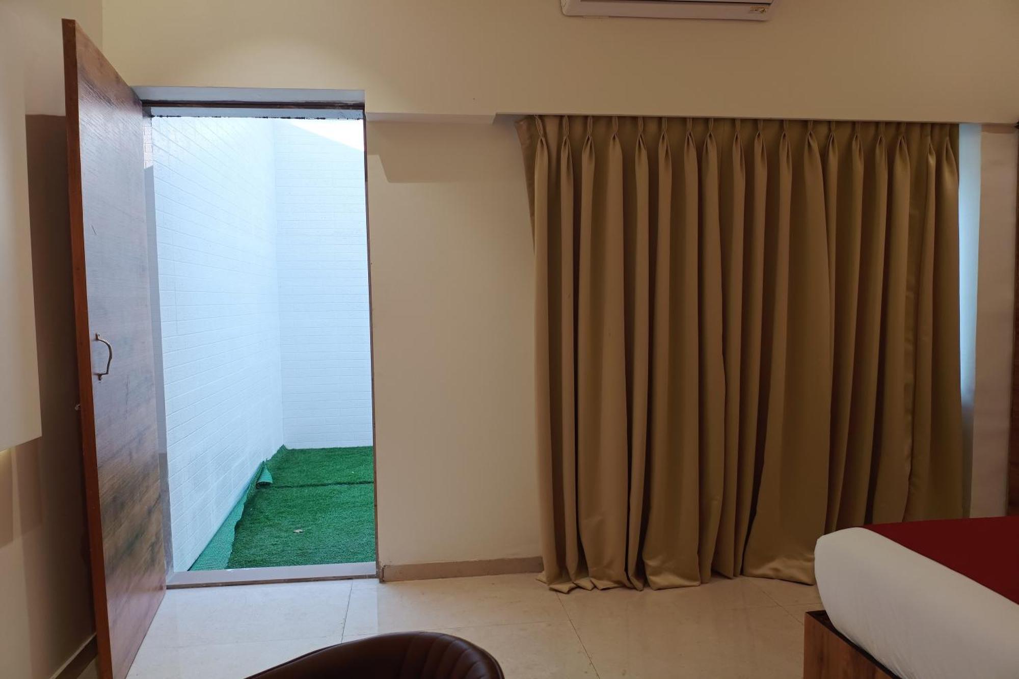 Madhav Residency Hotel & Banquet, Kalyan, Mumbai מראה חיצוני תמונה