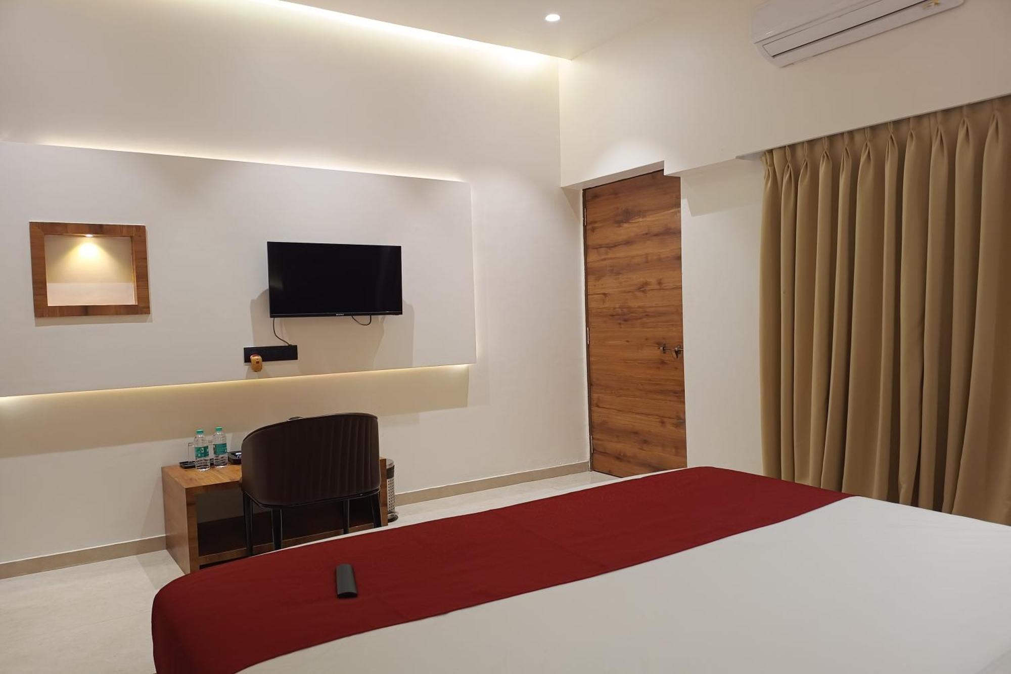 Madhav Residency Hotel & Banquet, Kalyan, Mumbai מראה חיצוני תמונה